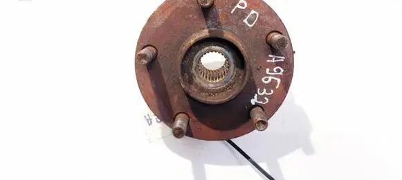 Toyota Auris 150 Front wheel hub