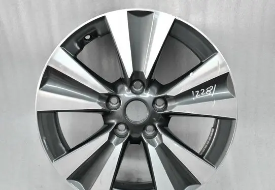 Nissan Juke I F15 R17 alloy rim 