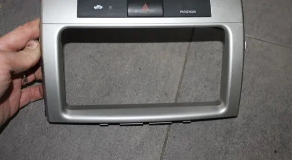 Toyota Corolla Verso AR10 Radio/GPS head unit trim 554170F010 53734A0