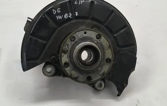 Volkswagen PASSAT B6 Front wheel hub spindle knuckle