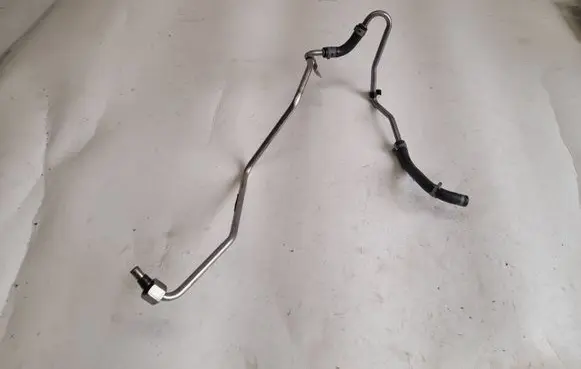 Volkswagen PASSAT B7 USA Fuel line/pipe/hose 04L131582E