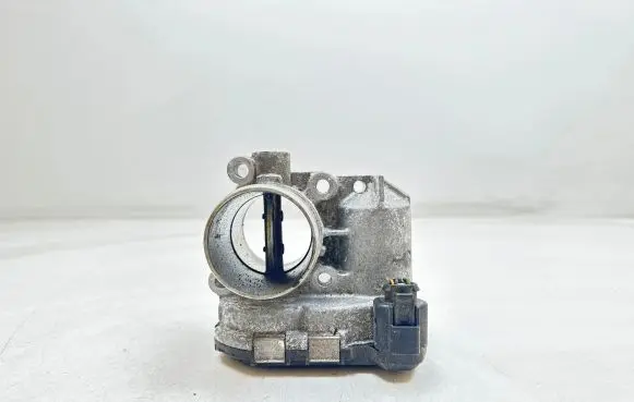 Nissan Qashqai Throttle valve 8200330810 0281002681 8200330812