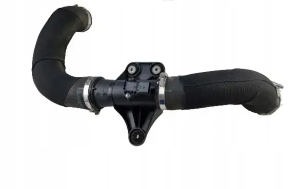 Audi A7 S7 4G Intercooler hose/pipe 4G0145673R