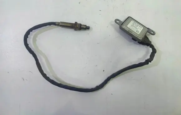 Mercedes-Benz ML W164 Lambda probe sensor A0009055106