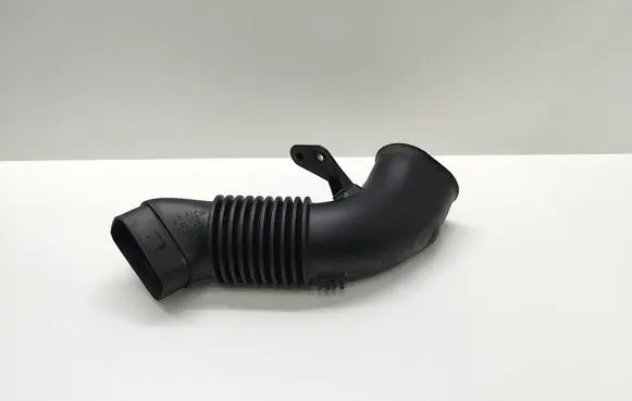 BMW 5 E60 E61 Air intake duct part 7790056 58300015