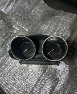 Mazda 3 II Speedometer (instrument cluster) BBM655430