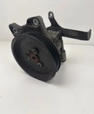 BMW 5 E60 E61 Power steering pump 7652974 405928 7652974117