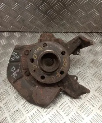 Volkswagen Golf IV Front wheel hub