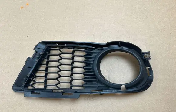 BMW 3 E92 E93 Front fog light trim/grill 8038935