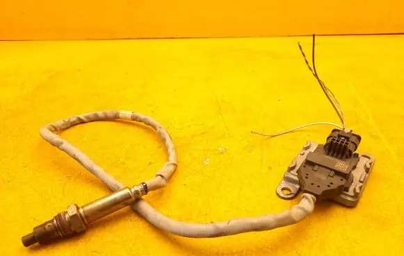 Skoda Superb B8 (3V) Lambda probe sensor 04L907805EQ