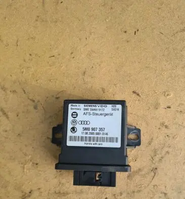 Volkswagen PASSAT B6 Light module LCM 5M0907357 5WK49172