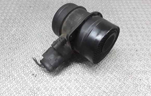 Volkswagen Touran I Mass air flow meter 074906461B 0281002461