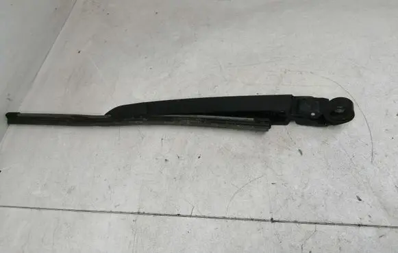 Hyundai i30 Rear wiper blade arm 08392