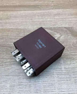 Volkswagen PASSAT B5 Other relay 113602