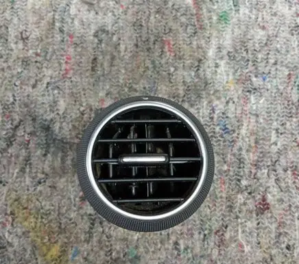 Audi A3 S3 8P Dash center air vent grill 8P0820901D