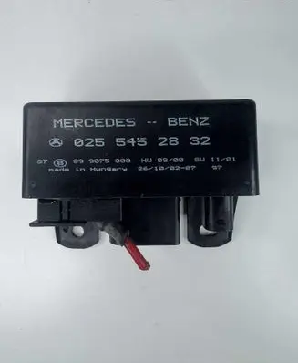 Mercedes-Benz A W168 Glow plug pre-heat relay 0255452832 899075000