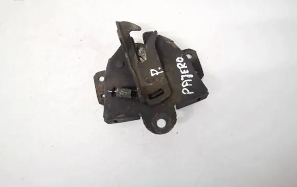 Mitsubishi Pajero Engine bonnet/hood lock/catch