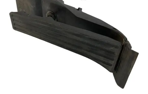 BMW 5 E39 Accelerator throttle pedal 6762480 35406762480