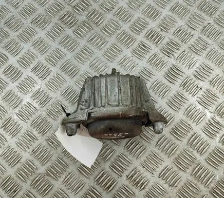 Mercedes-Benz E W212 Engine mount bracket A2122406417