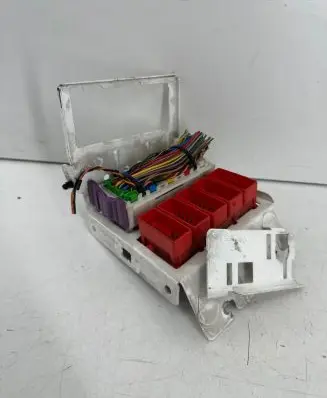 Volvo S70 V70 V70 XC Fuse module 9162139