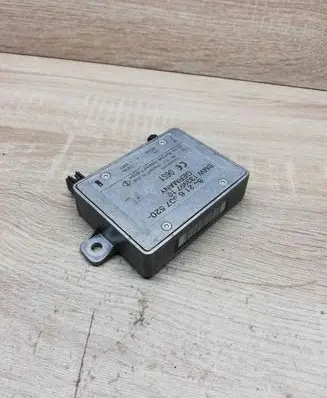 BMW X5 E53 Aerial antenna amplifier 6907520 13399710