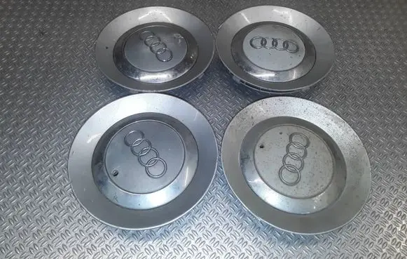 Audi A6 S6 C6 4F Original wheel cap 4F0601165