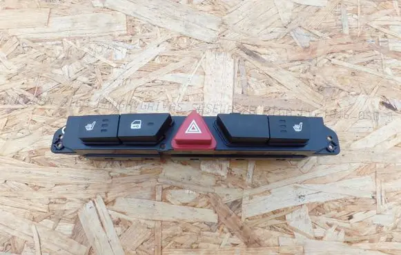KIA Ceed Hazard light switch 937001H000
