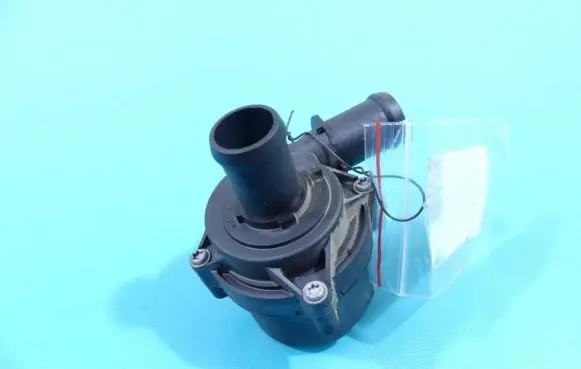 Skoda Octavia Mk3 (5E) Electric auxiliary coolant/water pump 5Q0965567 IMPRK1346449