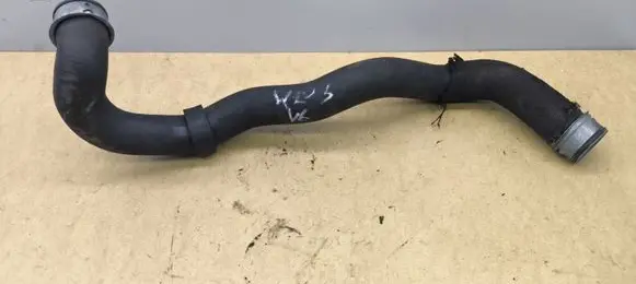Mercedes-Benz C W203 Engine coolant pipe/hose