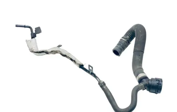 Volkswagen Golf VII Engine coolant pipe/hose 04L121070D 5Q0123157AR