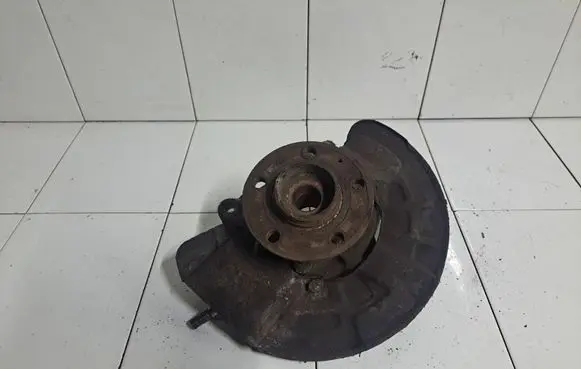 Volvo S80 Front wheel hub