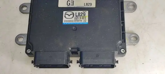 Mazda 6 Engine control unit/module L82918881E E6T54471H4