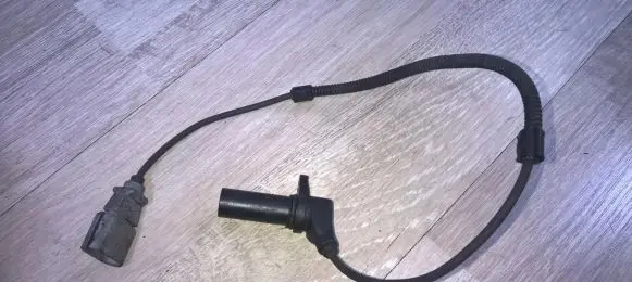 Skoda Fabia Mk1 (6Y) Crankshaft position sensor 038907319g