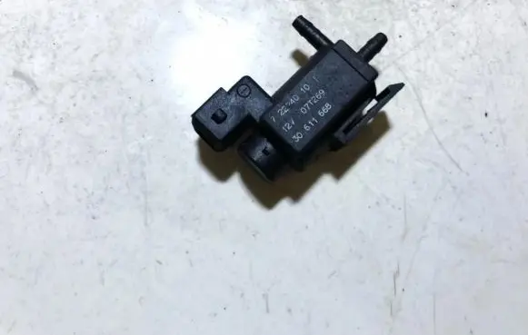 Volvo S60 Turbo solenoid valve 30611668 72224010