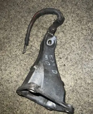BMW 5 E34 Engine mounting bracket 1135948