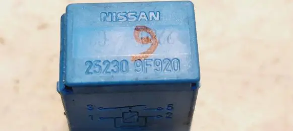 Nissan Almera N16 Other relay 4RA00781303 252309F920