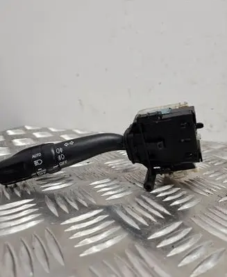 Toyota Avensis T250 Indicator stalk 173650