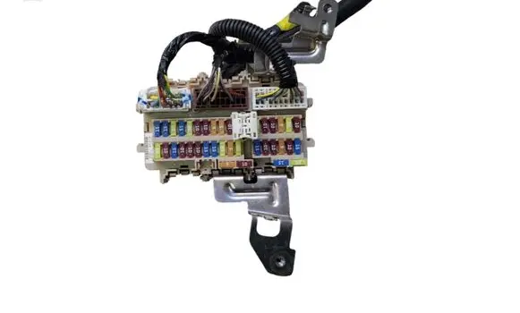 Nissan Qashqai Fuse module 252307990A