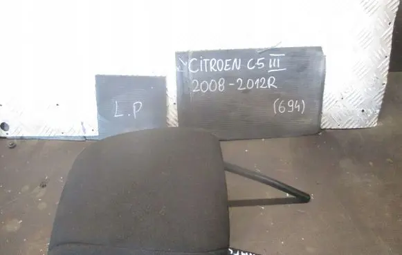Citroen C5 Rear seat headrest 