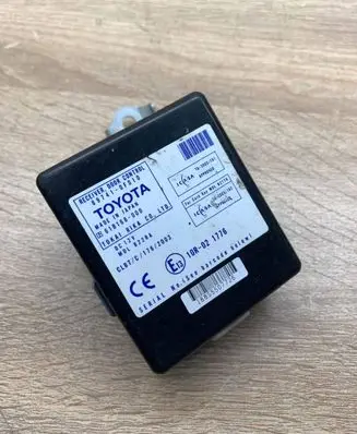 Toyota Corolla Verso AR10 Door control unit/module 897410F010