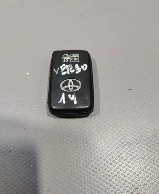 Toyota Verso Ignition key/card 