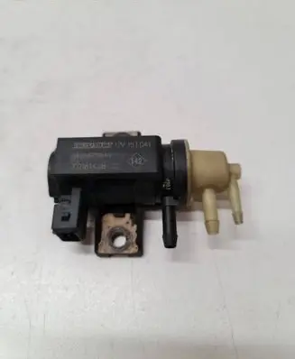 Dacia Duster Turbo solenoid valve 149567084R 15T041 70181408