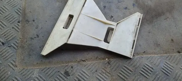 Volvo S70 V70 V70 XC Front bumper mounting bracket 09151504