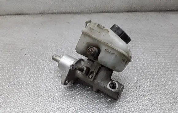 Opel Zafira A Master brake cylinder