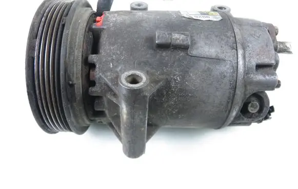 Renault Megane I Air conditioning (A/C) compressor (pump) 8200050141