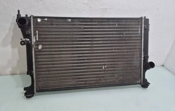 Toyota Avensis T250 Coolant radiator D72044TT