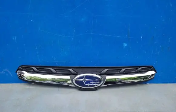 Subaru Forester SJ Front bumper upper radiator grill 91122SG090