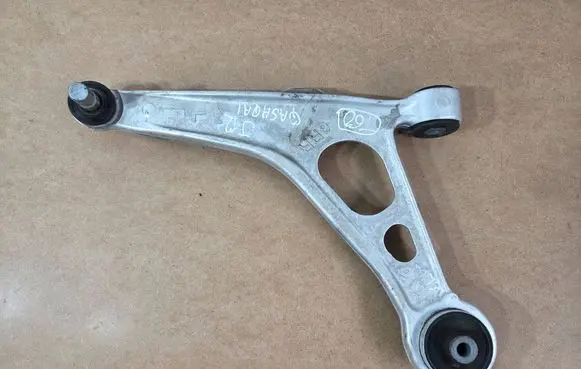 Nissan Qashqai J12 Front control arm 6RR