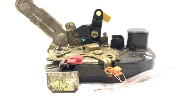 Jeep Cherokee III KJ Front door lock 