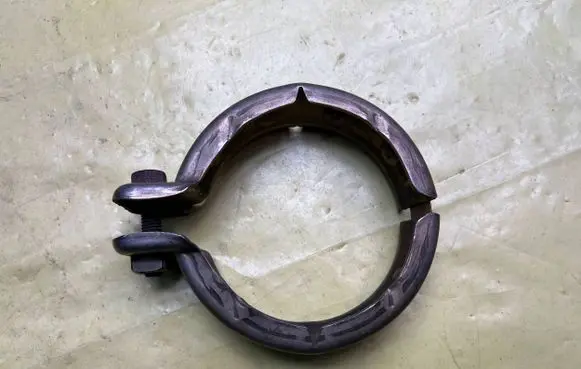 Mercedes-Benz C W203 Muffler pipe connector clamp A2034900441